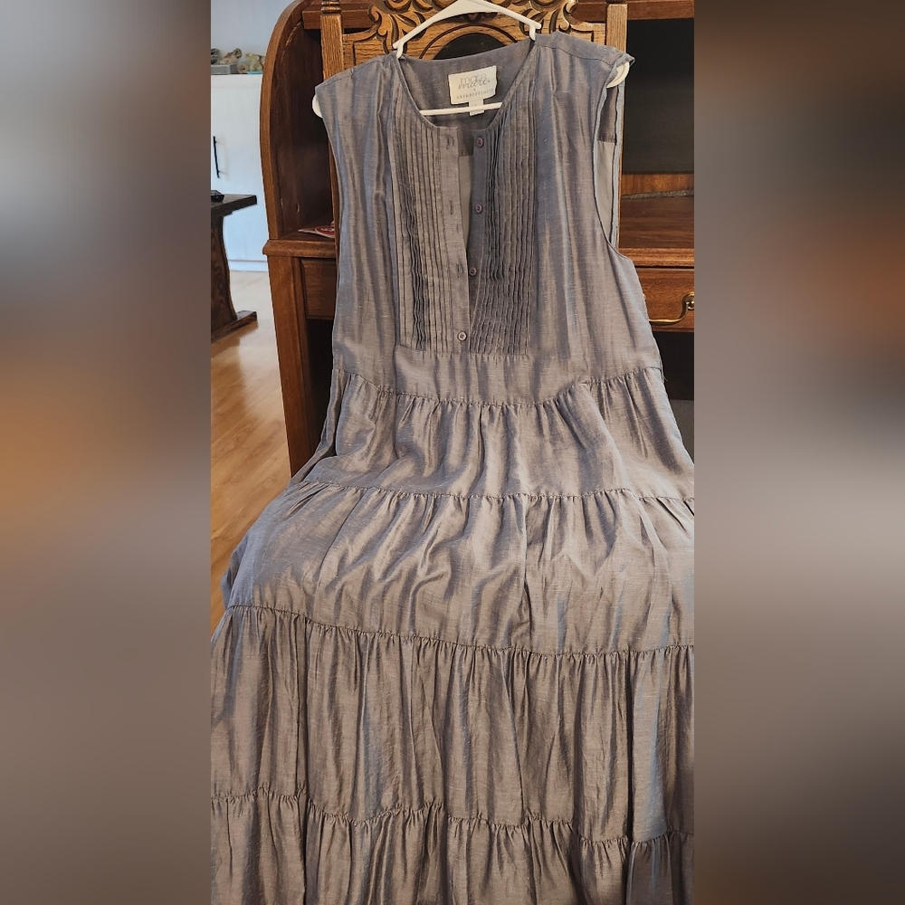 Elegant Gray Sleeveless Dress